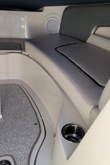 Sea Ray 240 Sundeck image