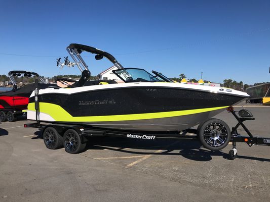 Mastercraft NXT22 - main image