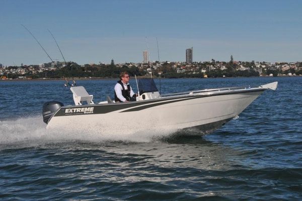 Extreme-boats 545-SIDE-CONSOLE - main image