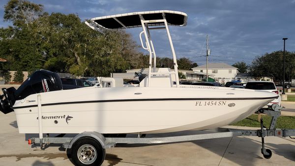 Bayliner Element