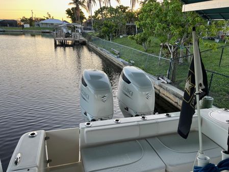 Sea-born LX26-CENTER-CONSOLE image