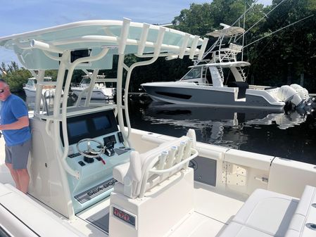 Sea-born LX26-CENTER-CONSOLE image