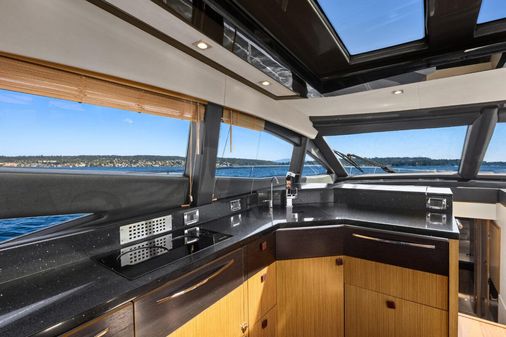 Sea Ray L590 Sport image