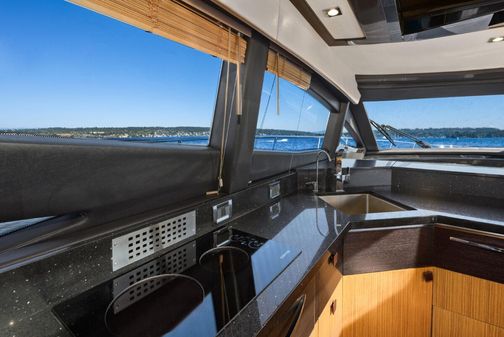 Sea Ray L590 Sport image