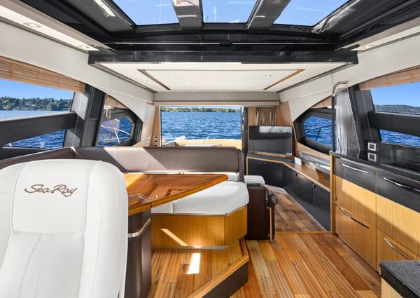 Sea Ray L590 Sport image