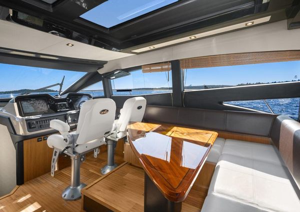 Sea Ray L590 Sport image