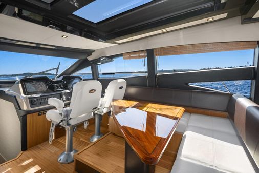 Sea Ray L590 Sport image