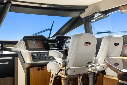 Sea Ray L590 Sport image