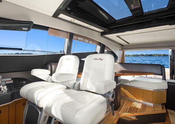 Sea Ray L590 Sport image