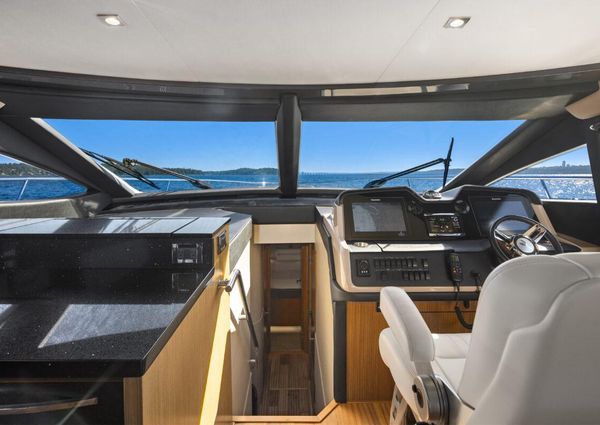 Sea Ray L590 Sport image