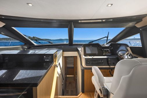 Sea Ray L590 Sport image