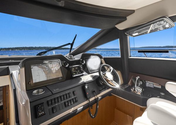 Sea Ray L590 Sport image