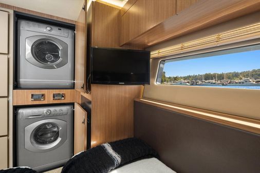 Sea Ray L590 Sport image