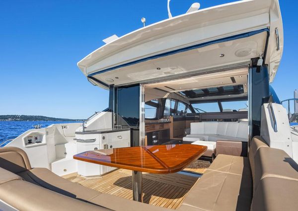 Sea Ray L590 Sport image