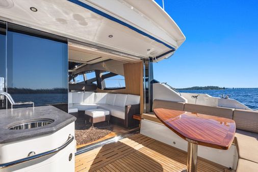 Sea Ray L590 Sport image