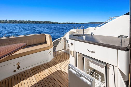 Sea Ray L590 Sport image