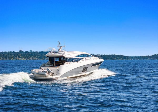 Sea Ray L590 Sport image