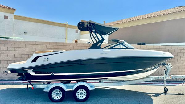 Bayliner VR6 Bowrider I/O 