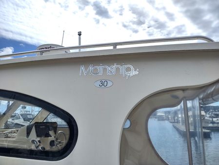 Mainship 30 Pilot II Sedan image