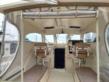 Mainship 30 Pilot II Sedan image