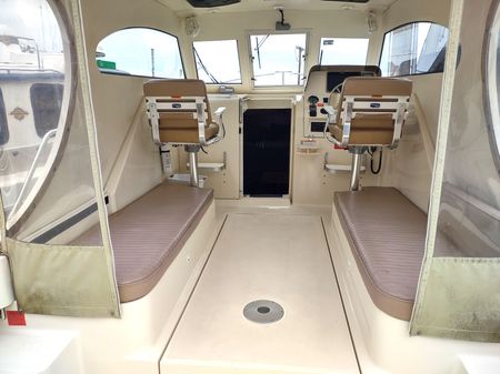 Mainship 30 Pilot II Sedan image