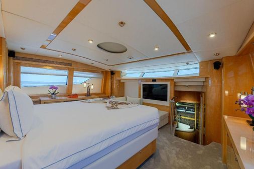 Sunseeker 34 Metre Yacht image