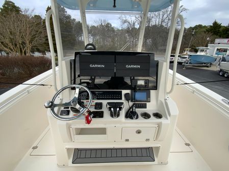 Cobia 320 CC image