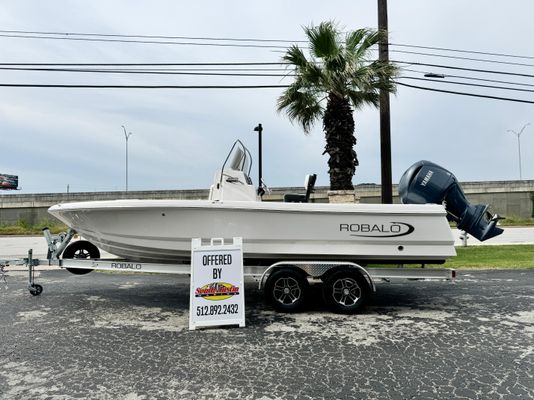 Robalo 226-CAYMAN - main image