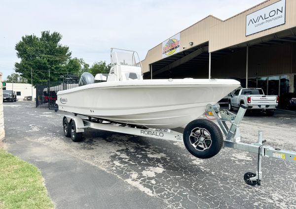 Robalo 226-CAYMAN image