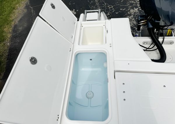 Robalo 226-CAYMAN image