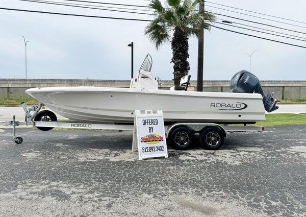 Robalo 226-CAYMAN image