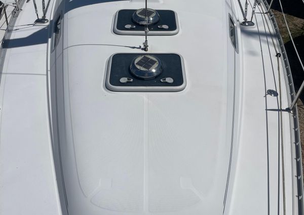 Beneteau 331 image