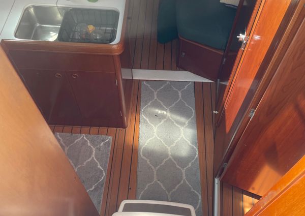 Beneteau 331 image