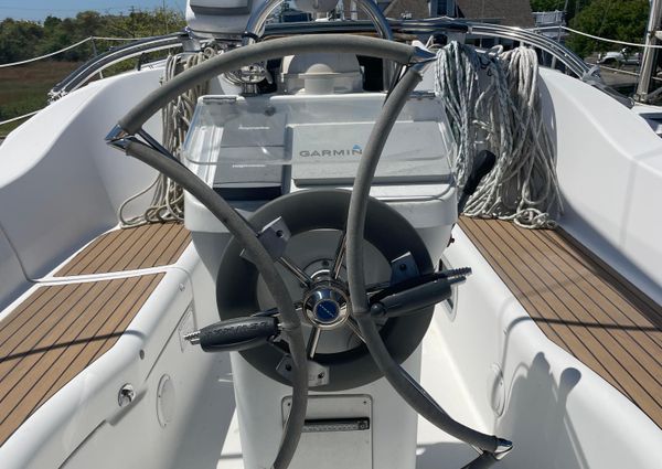 Beneteau 331 image