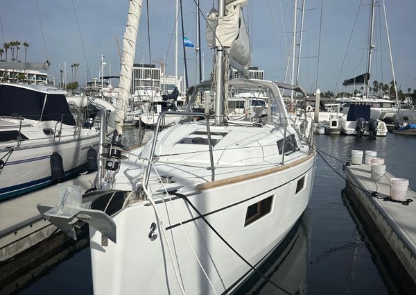 Beneteau Oceanis 35.1 image