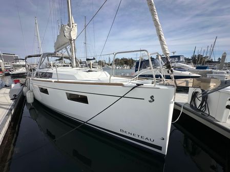 Beneteau Oceanis 35.1 image