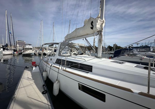 Beneteau Oceanis 35.1 image