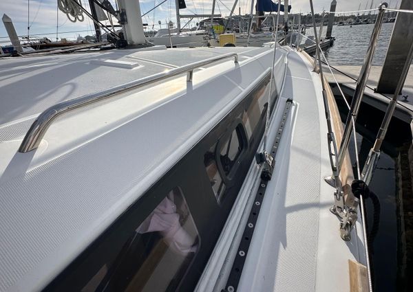 Beneteau Oceanis 35.1 image