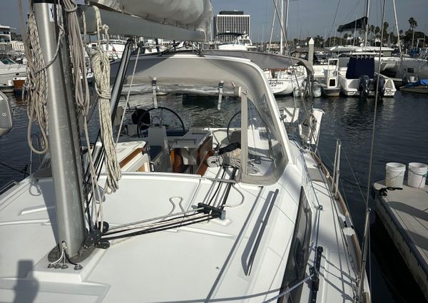 Beneteau Oceanis 35.1 image