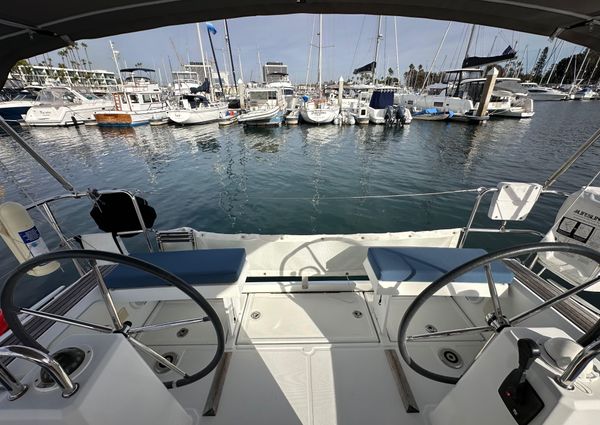 Beneteau Oceanis 35.1 image