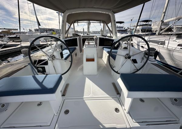 Beneteau Oceanis 35.1 image