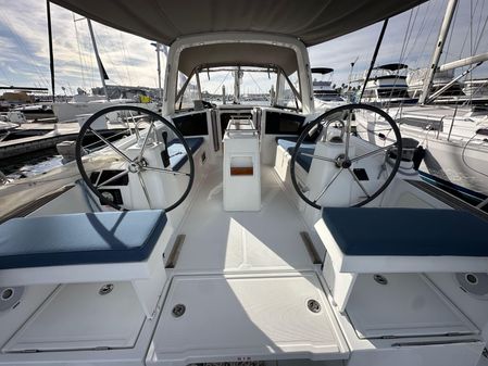 Beneteau Oceanis 35.1 image