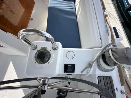 Beneteau Oceanis 35.1 image