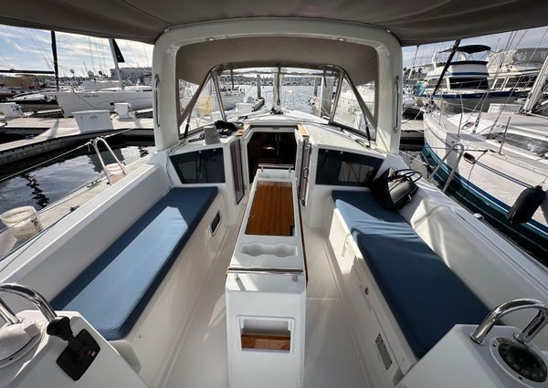 Beneteau Oceanis 35.1 image