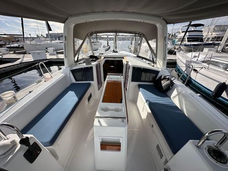 Beneteau Oceanis 35.1 image