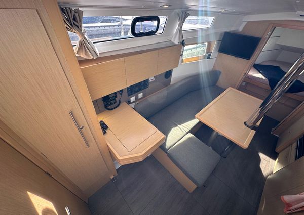 Beneteau Oceanis 35.1 image