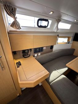 Beneteau Oceanis 35.1 image