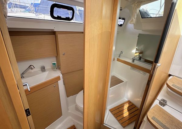 Beneteau Oceanis 35.1 image