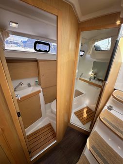 Beneteau Oceanis 35.1 image