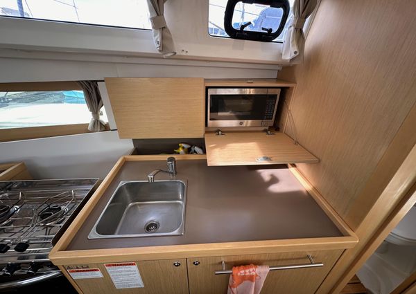 Beneteau Oceanis 35.1 image